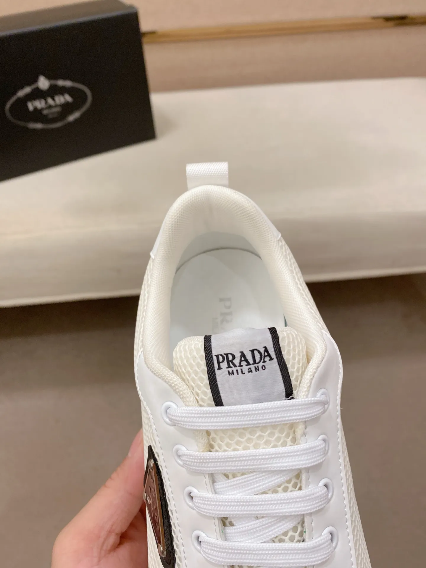 Men's men's shoes💰: 440💰[Prada～Prada] Trendy new styles are on the market. Same style as the official website. Counter quality. Original version. [Strong] [Strong] Imported selected first-layer cowhide. Comfortable and breathable sheepskin lining, fine workmanship, upper layer made of 100% pure cowhide, original last shape, comfortable on the feet, shoe sizes 38 to 44